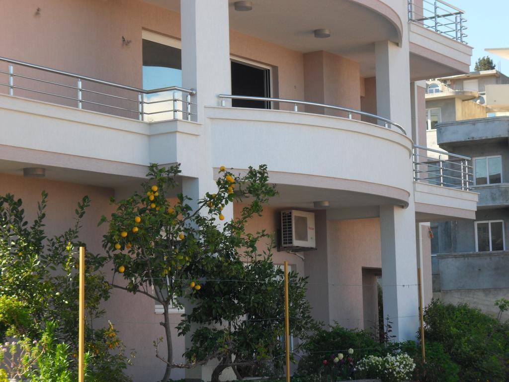 Apartment Petrovic ウルツィニ エクステリア 写真