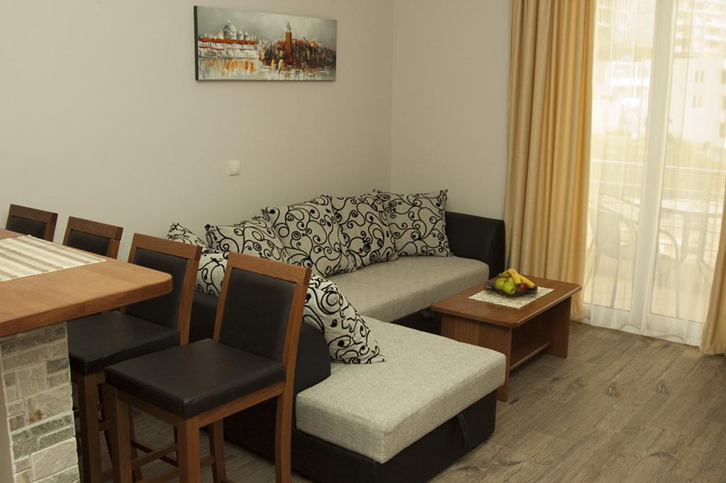 Apartment Petrovic ウルツィニ 部屋 写真
