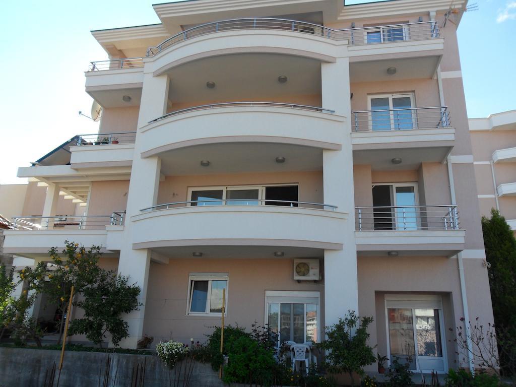 Apartment Petrovic ウルツィニ エクステリア 写真