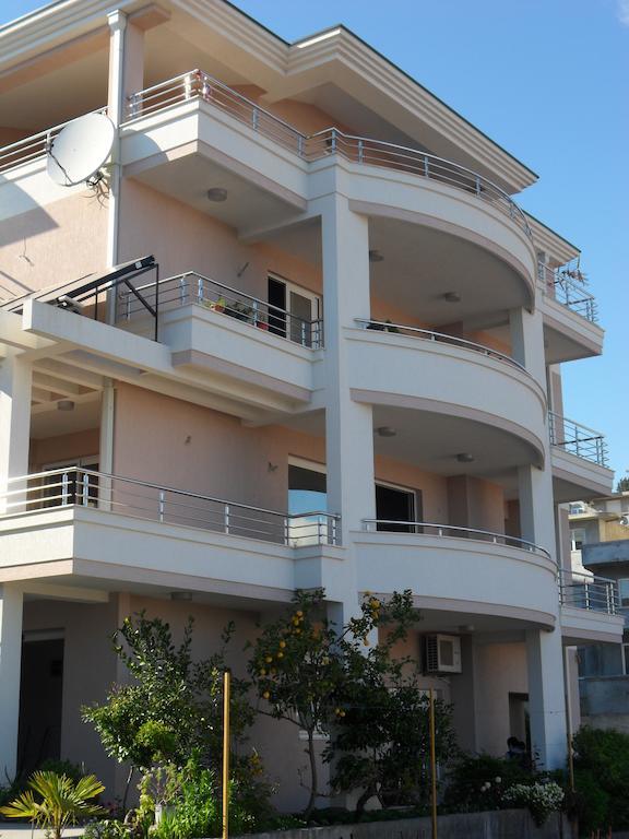 Apartment Petrovic ウルツィニ エクステリア 写真