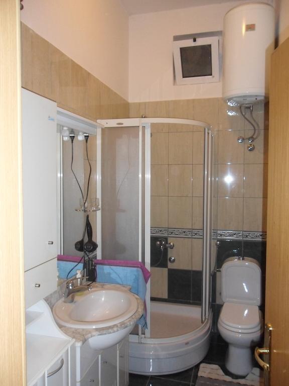 Apartment Petrovic ウルツィニ 部屋 写真