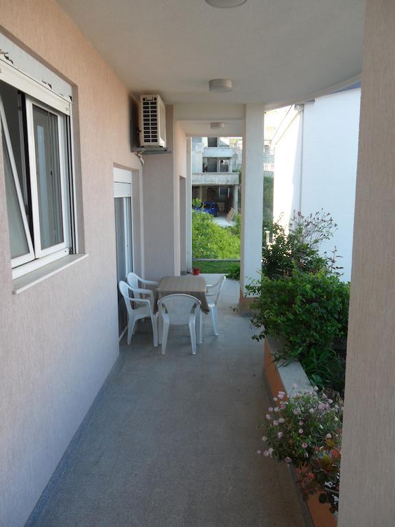 Apartment Petrovic ウルツィニ エクステリア 写真